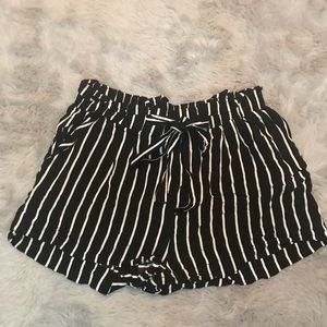 Ambiance Apparel, size M